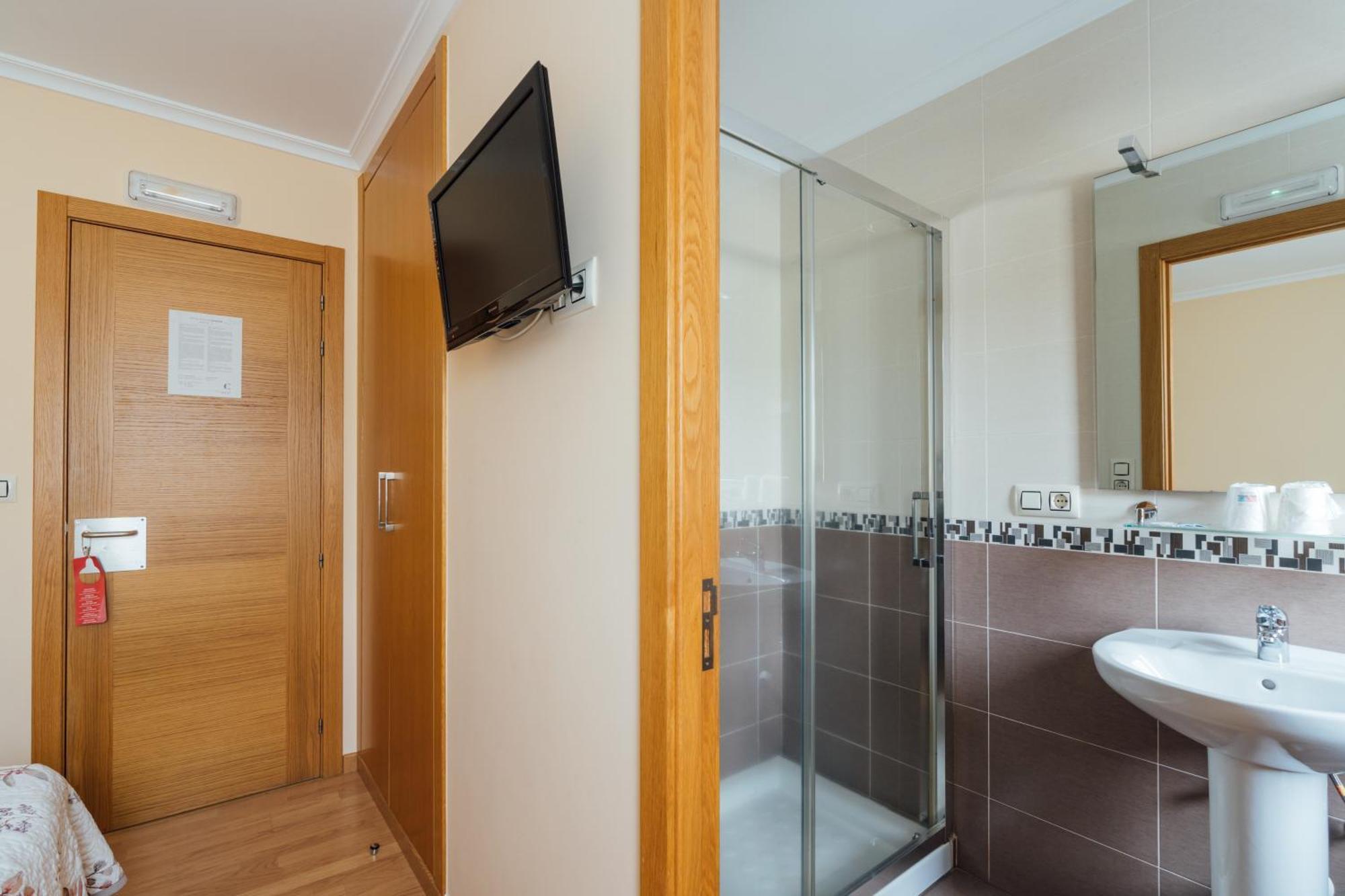 Hotel Restaurante Cazador Pereiro Екстер'єр фото