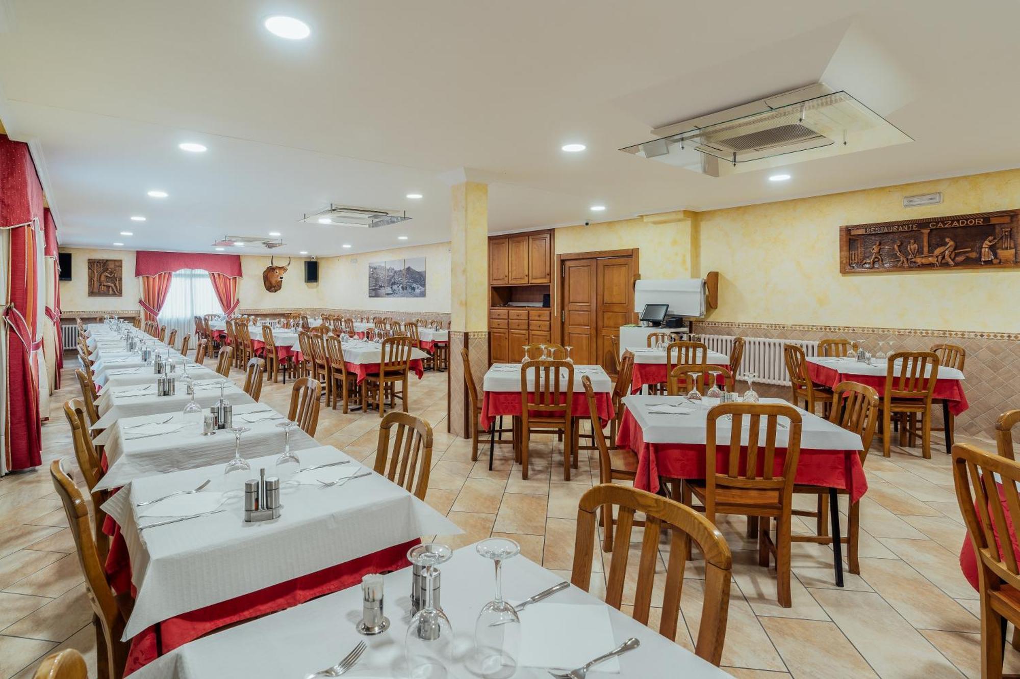 Hotel Restaurante Cazador Pereiro Екстер'єр фото